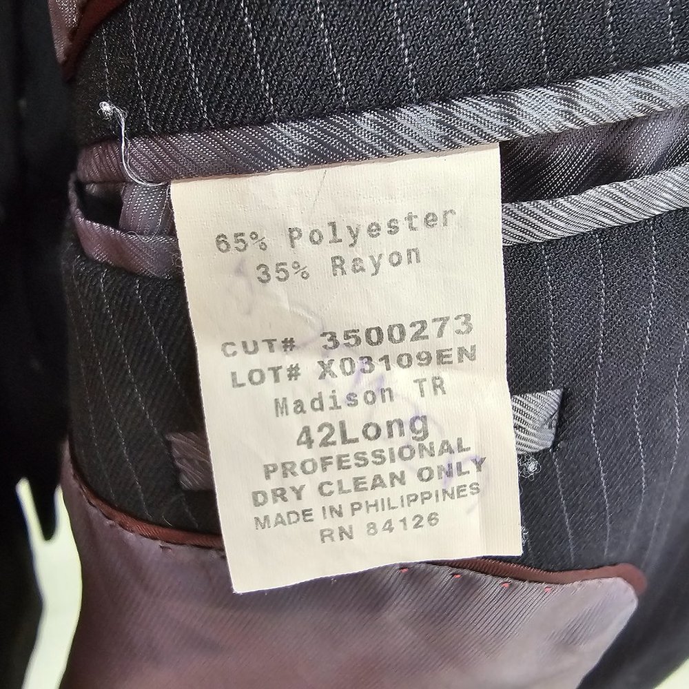 Statements 42L 36x31 Gray Striped 2-Button Suit R195 - Picture 13 of 15